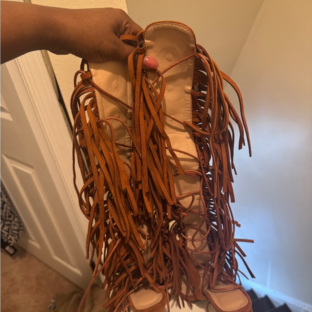 Fringed Suede sandals with Turquoise Accents - Picture 4 of 8